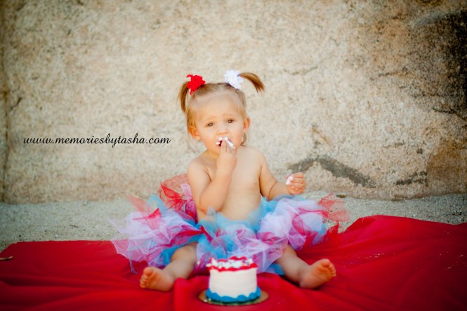 Twentynine Palms Photographer - Couples Photography - Family Photography - Children's Photography - Cake Smash-012